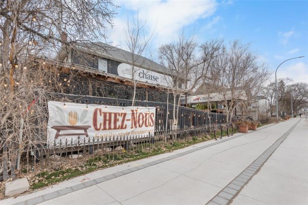 271 Provencher Boulevard, Winnipeg, MB R2H0G6 Photo 2