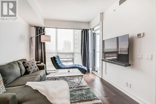 Kitchen - 2710 - 2212 Lake Shore Boulevard W, Toronto, ON M8V0C2 Photo 3