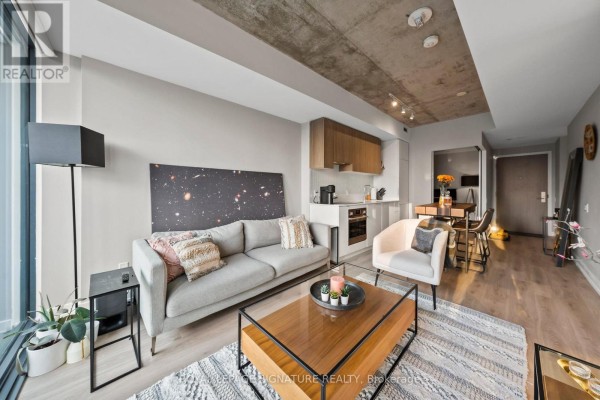 Living room - 2711 - 161 Roehampton Avenue, Toronto, ON M4P0C8 Photo 2