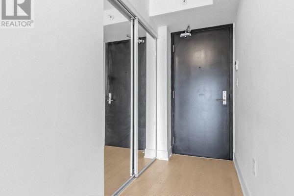 2711 - 955 Bay Street, Toronto, ON M5S0C6 Photo 3