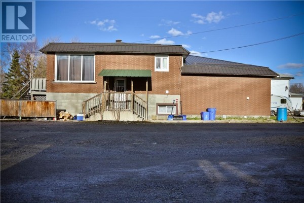 2714 Main, Blezard Valley, ON P0M1E0 Photo 3