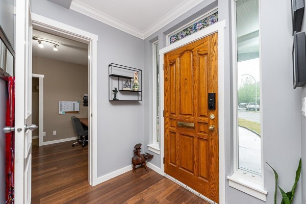 27144 25a Avenue, Langley, BC V4W3N4 Photo 3