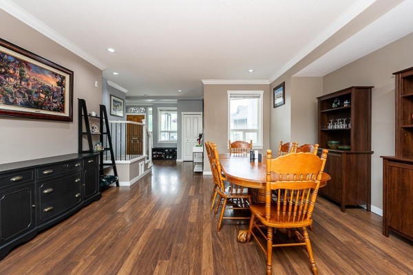 27144 25a Avenue, Langley, BC V4W3N4 Photo 5