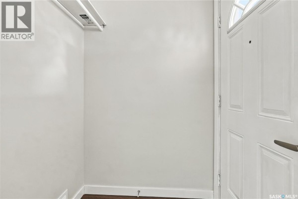 Bedroom - 2716 Winnipeg Street, Regina, SK S4P1H9 Photo 4