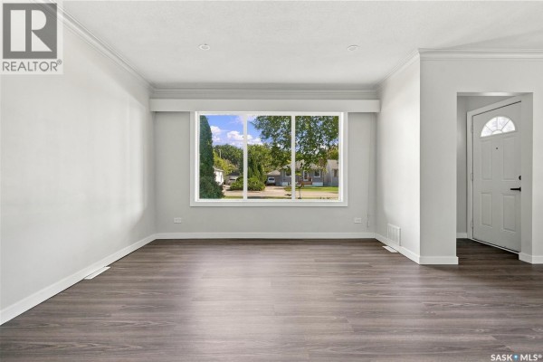 Bedroom - 2716 Winnipeg Street, Regina, SK S4P1H9 Photo 5