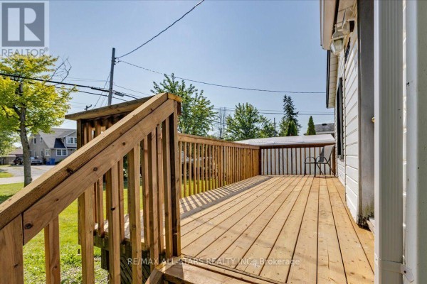 Primary Bedroom - 27182 Woodbine Avenue, Georgina, ON L4P3E9 Photo 3