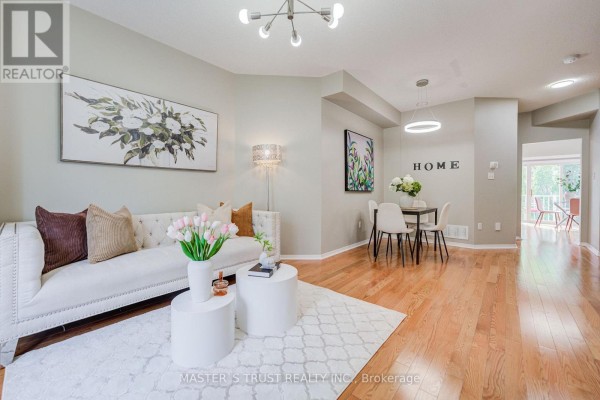 Kitchen - 272 - 23 Observatory Lane, Richmond Hill, ON L4C0M7 Photo 3