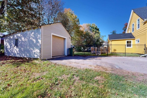 Kitchen - 272 Bridge Street, Kentville, NS B4N2G2 Photo 3
