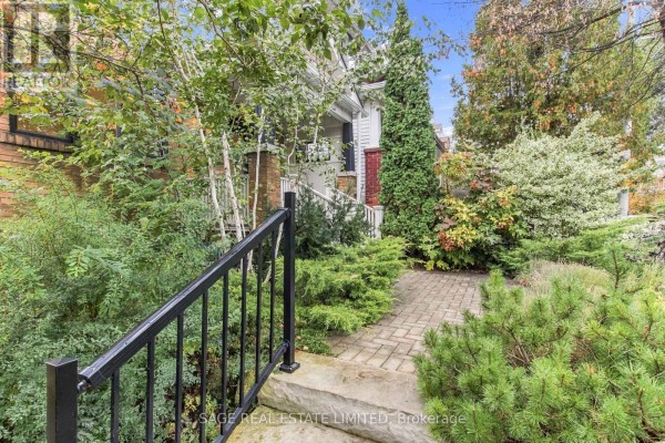 Bathroom - 272 Highfield Road, Toronto, ON M4L2V5 Photo 2