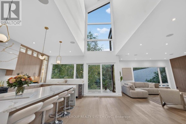 272 Renforth Drive, Toronto, ON M9C2K9 Photo 4