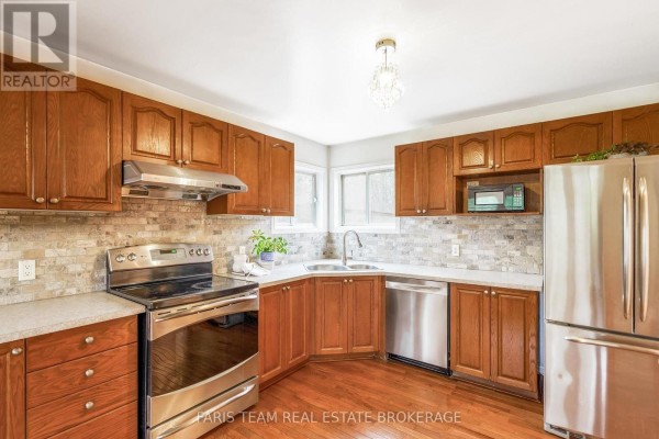 Laundry room - 2720 Ireton Street, Innisfil, ON L9S2J2 Photo 5