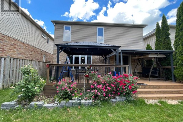 2722 Bateman Trail, London South, ON, photo 2