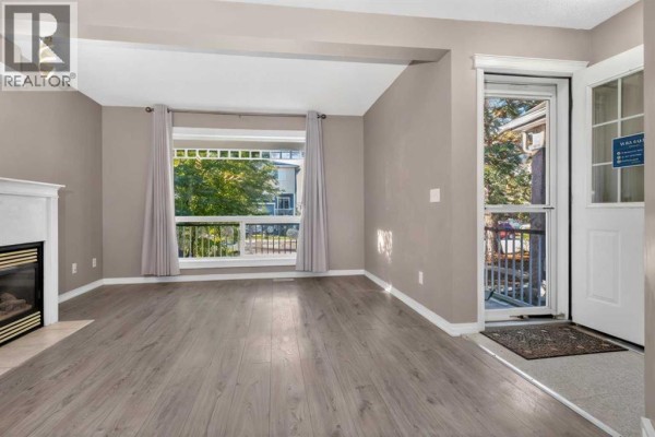 Bedroom - 2724 16 Avenue Se, Calgary, AB T2A0M4 Photo 4