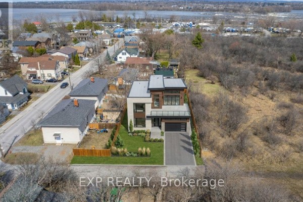 2725 Rowatt Street, Ottawa, ON K2B5W4 Photo 4