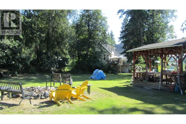 Foyer - 2729 Eagle Creek Road, Canim Lake, BC V0K1M0 Photo 5
