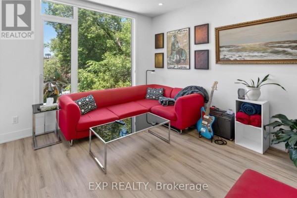 273 Duncairn Avenue, Ottawa, ON K1Z7H1 Photo 3