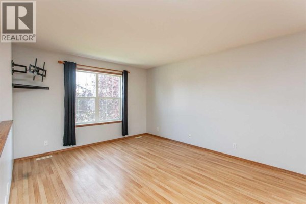 273 Kendrew Drive, Red Deer, AB, photo 2