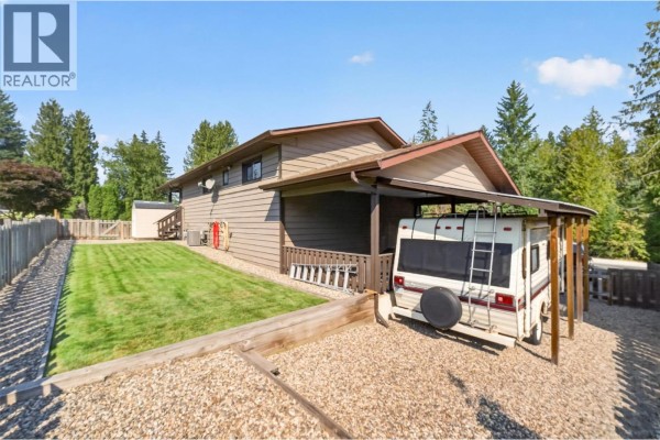 Primary Bedroom - 2730 5 Avenue Ne, Salmon Arm, BC V1E2K3 Photo 5