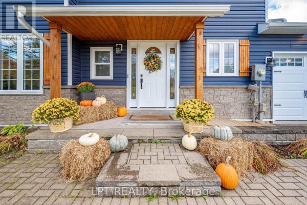 Kitchen - 2730 Dempster Avenue, Innisfil, ON L9S1C1 Photo 3