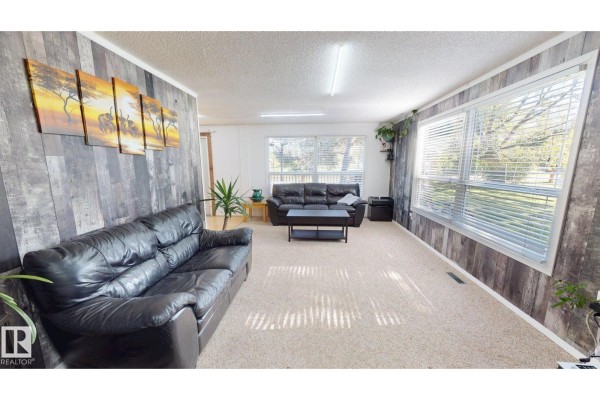 Dining room - 27324 Township Rd, Rural Parkland County, AB T7X3S2 Photo 2