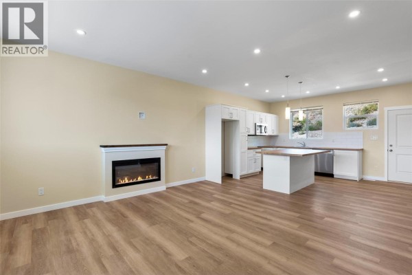 Living room - 2733 Grandview Heights, Merritt, BC V1K0A5 Photo 3