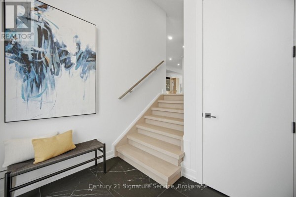Kitchen - 273c Ranee Avenue, Toronto, ON M6A1N7 Photo 4