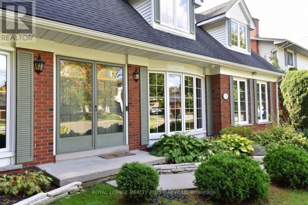 Family room - 274 Belvenia Road, Burlington, ON L7L2G4 Photo 5