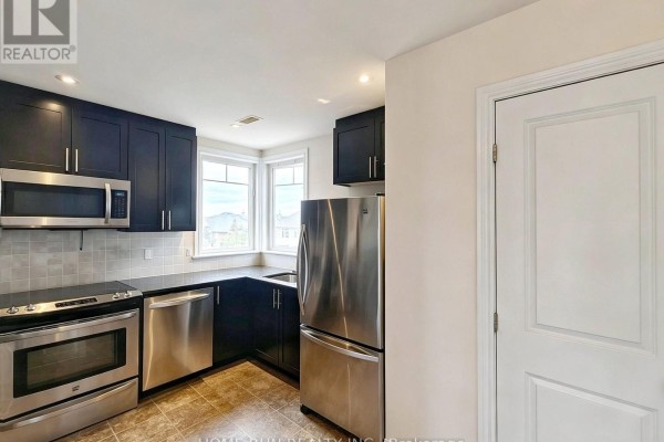274 Espin Heights, Ottawa, ON K2J0Y8 Photo 4