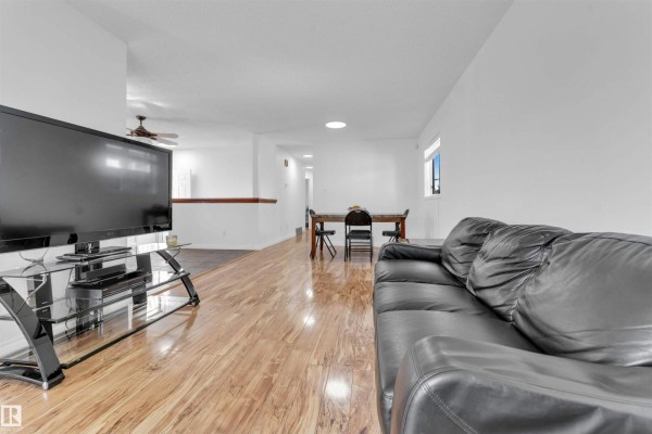 Den - 274 Kirkwood Av Nw, Edmonton, AB T6L5A8 Photo 5