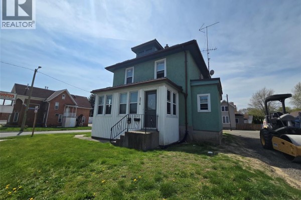 274 St Clair Street, Chatham, ON N7L3K1 Photo 3