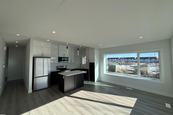 Primary Bedroom - 2740 Blatchford Rd Nw, Edmonton, AB T5G0W6 Photo 4