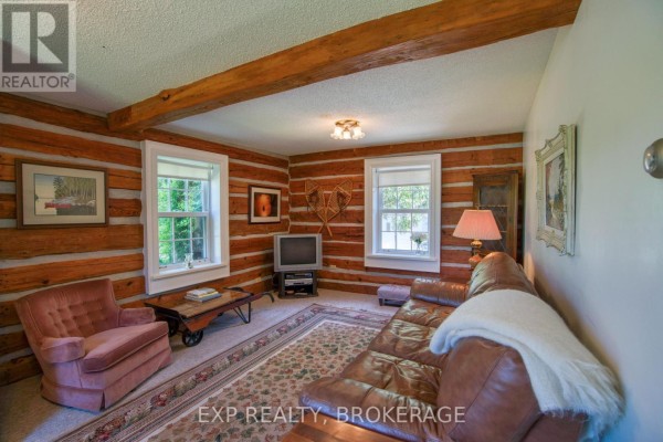 2740 Bolingbroke Road, Tay Valley, ON, photo 3