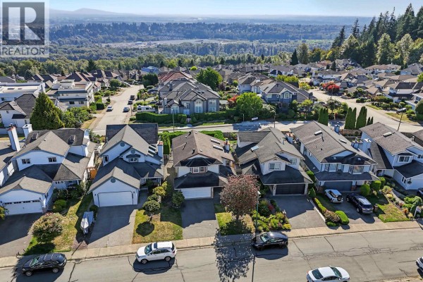 2740 Westlake Drive, Coquitlam, BC V3C5J7 Photo 4