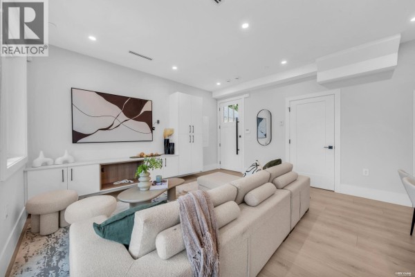 2743 Mcgill Street, Vancouver, BC V5K1H4 Photo 3