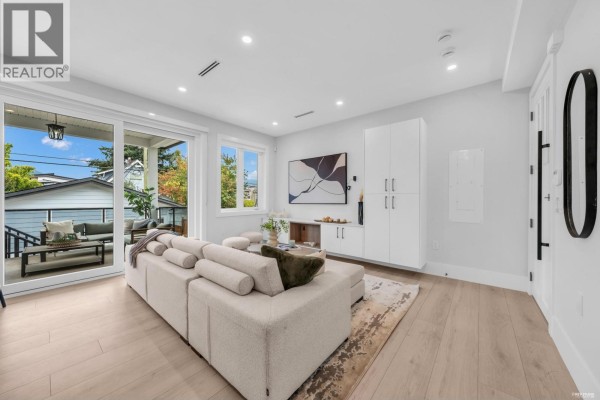 2743 Mcgill Street, Vancouver, BC V5K1H4 Photo 4