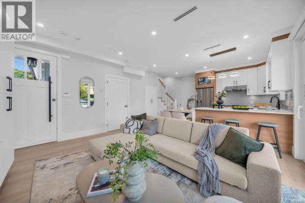 2743 Mcgill Street, Vancouver, BC V5K1H4 Photo 5