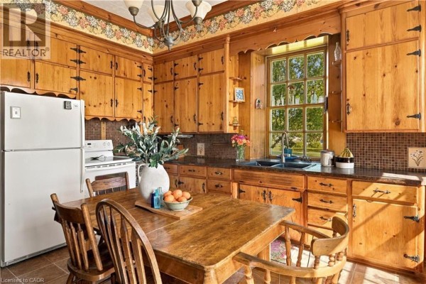 Kitchen - 2744 Bleams Road, New Hamburg, ON N3A3J1 Photo 5