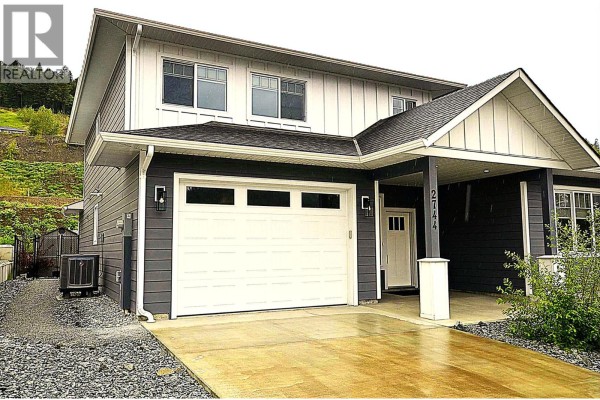 2744 Cedar Ridge Street, Lumby, BC, photo 3