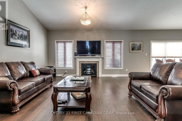 Kitchen - 2746 Bateman Trail, London South, ON N6L0A8 Photo 3
