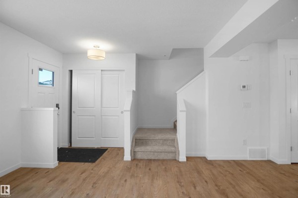 Kitchen - 275 Deer Valley Dr, Leduc, AB T9E0S3 Photo 3