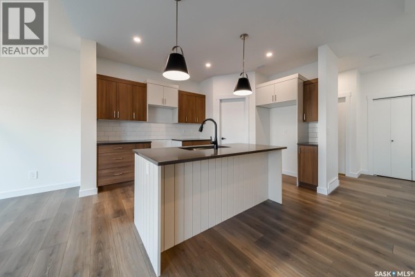Kitchen - 275 Doran Way, Saskatoon, SK S7V0Z7 Photo 2