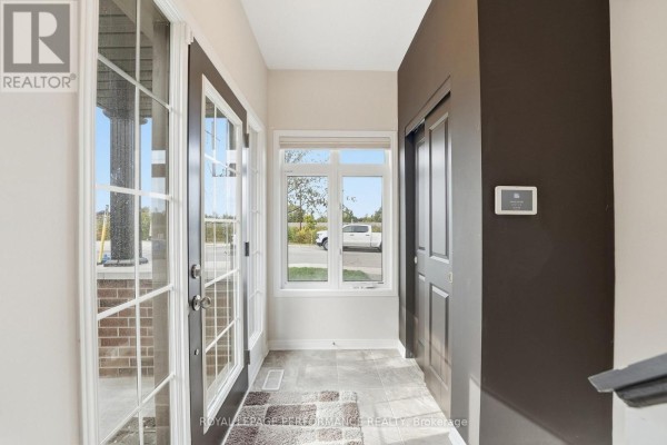 275 Eric Czapnik Way, Ottawa, ON K1E0B4 Photo 5