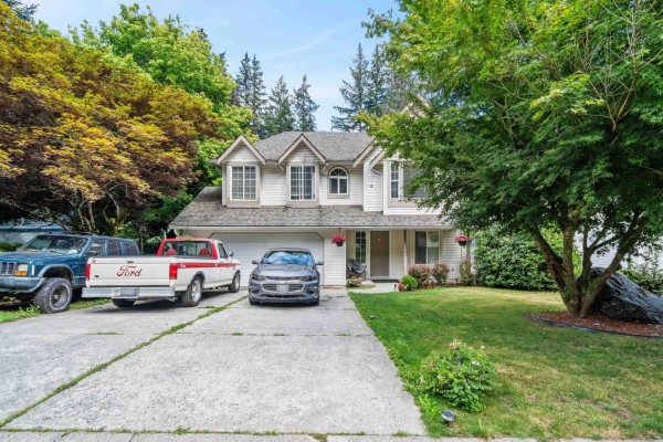275 Forrest Crescent, Hope, Hope, BC, photo 2