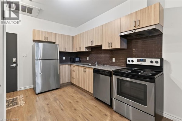 Kitchen - 275 Larch Street Unit# F-114, Waterloo, ON N2L0J3 Photo 3