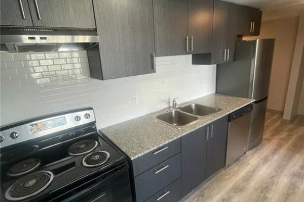 Primary Bedroom - 275 Larch Street Unit# F513, Waterloo, ON N2L0J3 Photo 3
