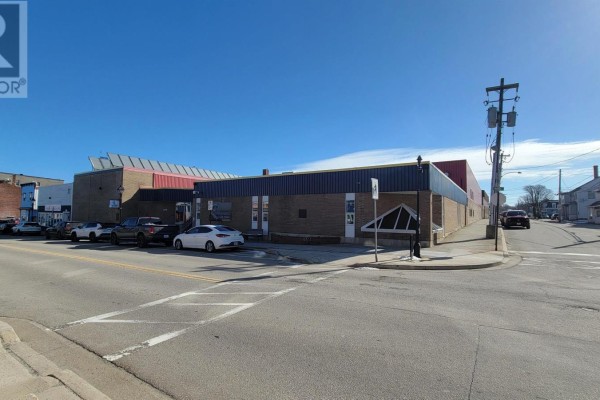275 Main Street, Yarmouth, NS B5A1E3 Photo 4
