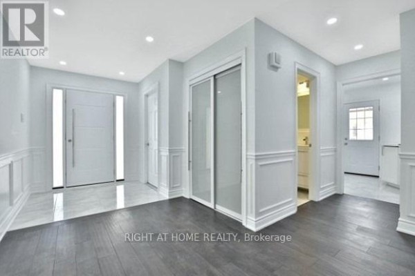 Family room - 275 River Oaks Boulevard W, Oakville, ON L6H3V2 Photo 3