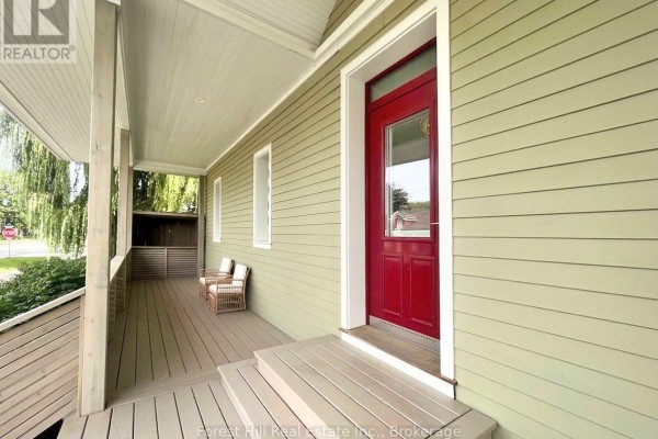 275 Saint Paul Street, Collingwood, ON L9Y3P6 Photo 3