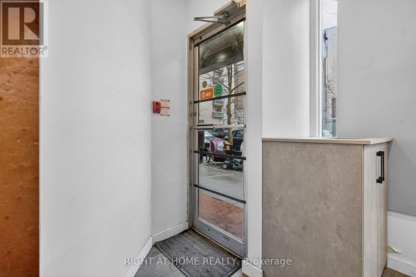 275 Talbot Street, St  Thomas, ON, photo 3