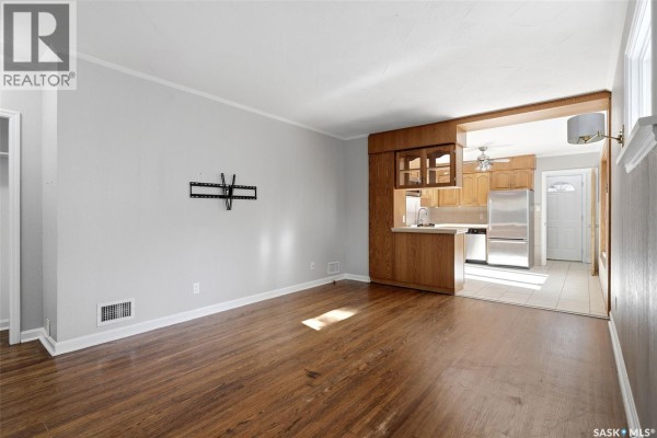 Bedroom - 2751 Mackay Street, Regina, SK S4N2T8 Photo 5